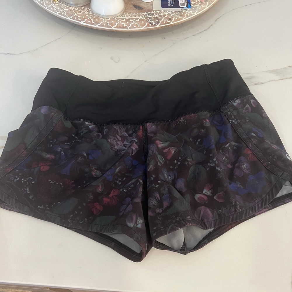 Lululemon shorts size 2
